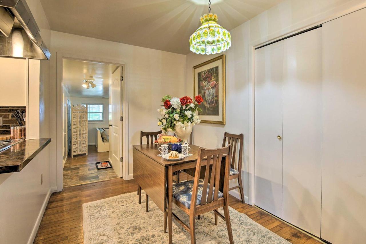 Bright Springfield Home Walk To Nature Center! Exterior photo